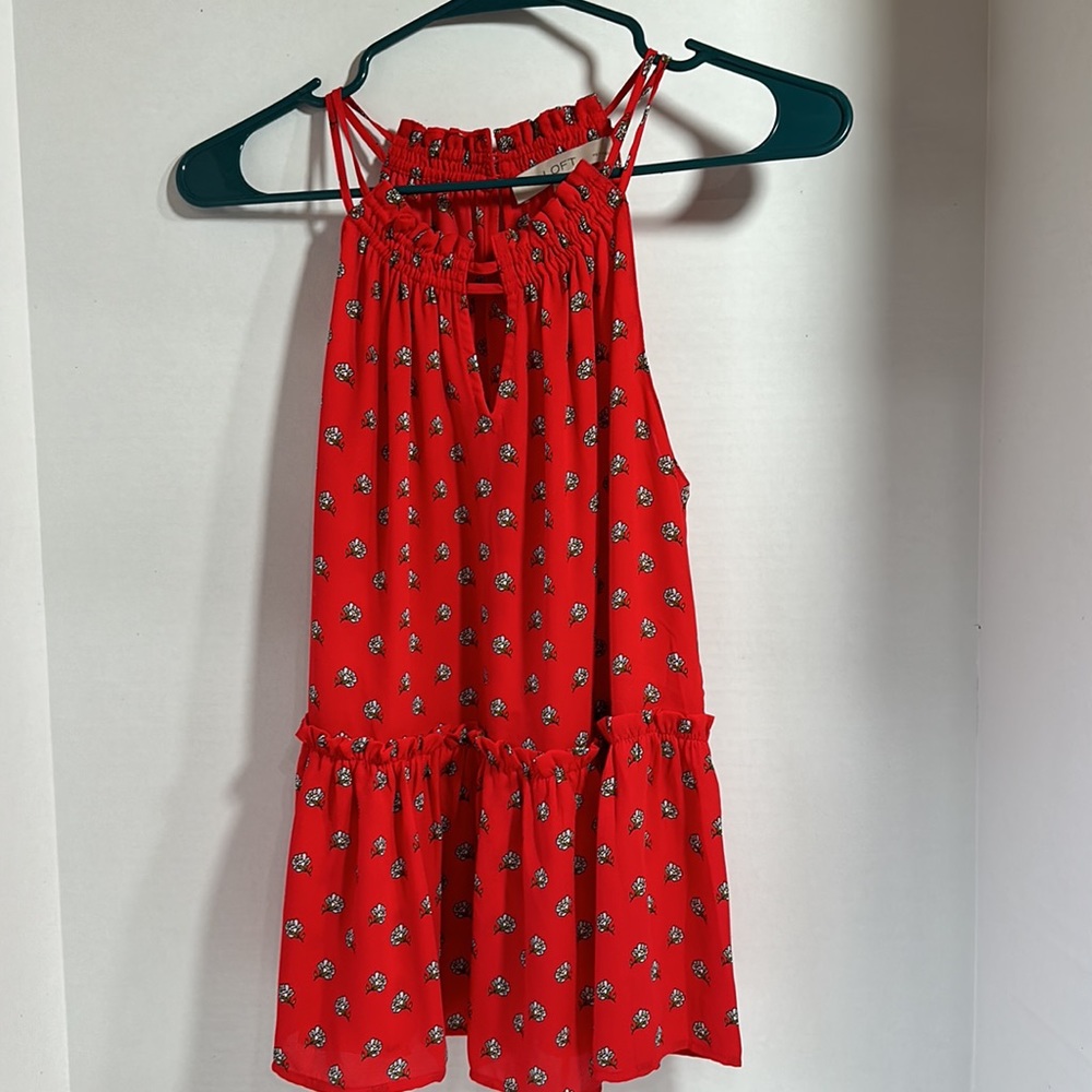 Loft petites sleeveless red floral ruffle hem top size medium petite feminine